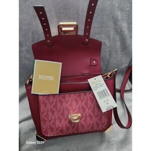 Rare Color Michael Kors Manhattan • NWT • Berry Lthr • Gold Hardware • MSRP 428